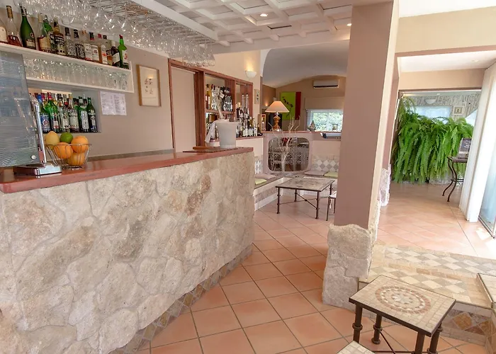 Private - Adult Only 4*