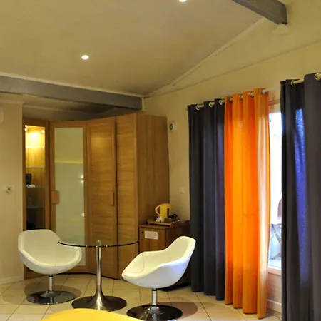 Private - Adults Only Hotell