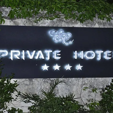 Private 4*