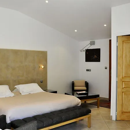 Private - Adult Only 4*