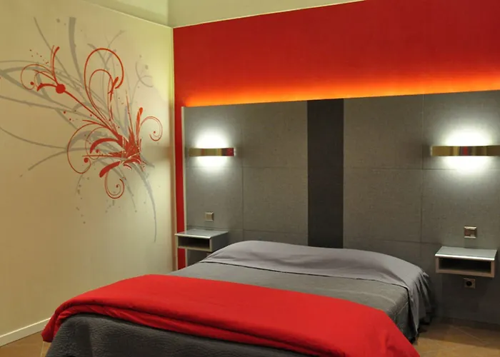 Private - Adults Only 4*