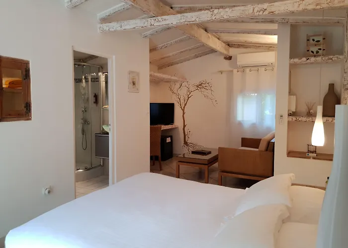 Private - Adults Only 酒店