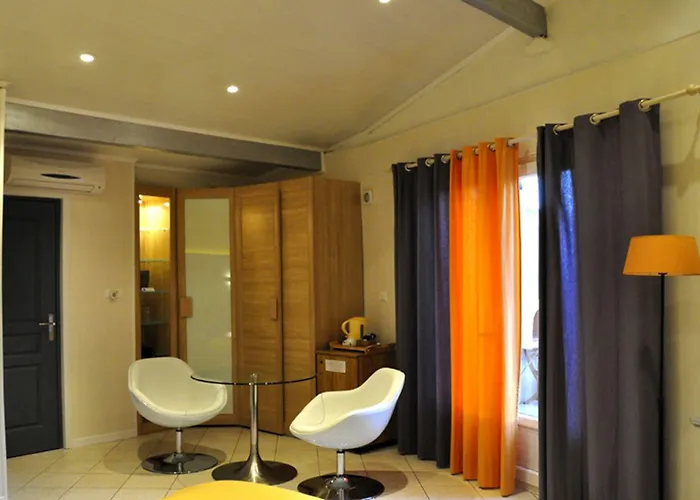 Private - Adults Only 酒店