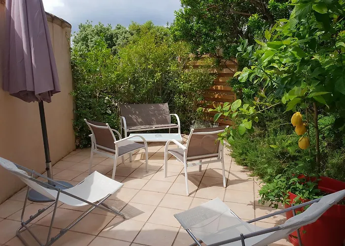 Private - Adults Only 酒店